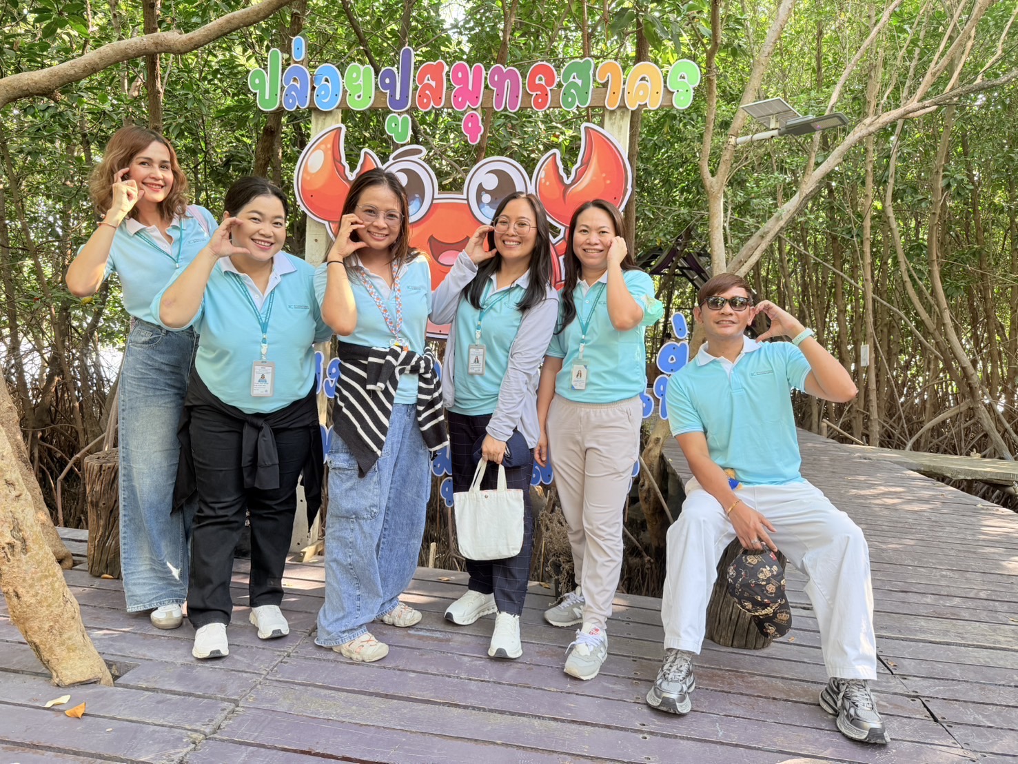 🌿 International Innovation Center Participates in Mangrove Crab Release Activity 🌿